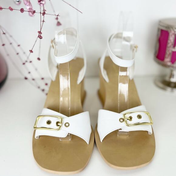 Lord & Taylor White Leather Ankle Strap Wooden Wedge Heel Sandals Size 8 M - Picture 2 of 9